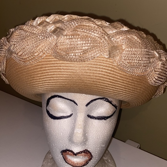 Really Cute Natural Straw Hat by Coralie - Picture 6 of 9